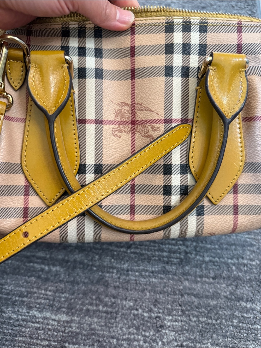 Burberry Mustard Yellow Check Satchel Bag Authentic in very good condition - Picture 5 of 15